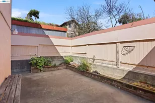 2550 Damuth St, Oakland, CA 94602 - Photo 42