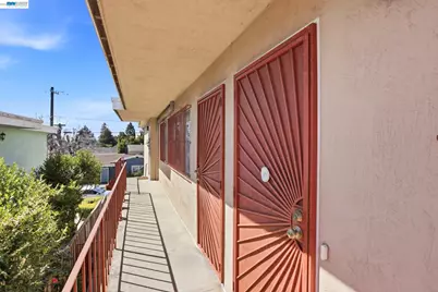 2550 Damuth St, Oakland, CA 94602 - Photo 4