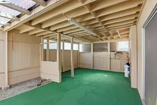 2550 Damuth St, Oakland, CA 94602 - Photo 36