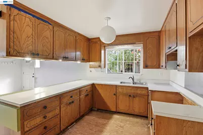 2550 Damuth St, Oakland, CA 94602 - Photo 16