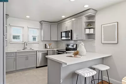 55 Mozden Ln, Pleasant Hill, CA 94523 - Photo 14