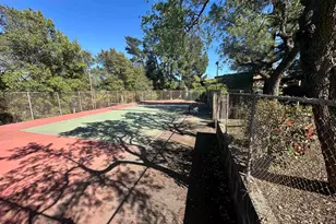 1827 Holland Dr, Walnut Creek, CA 94597 - Photo 36