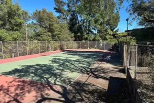 1827 Holland Dr, Walnut Creek, CA 94597 - Photo 38