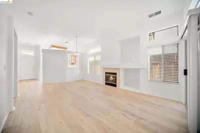 1759 Laurelgrove Ln, Tracy, CA 95376 - Photo 8