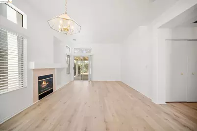 1759 Laurelgrove Ln, Tracy, CA 95376 - Photo 6