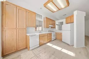 1759 Laurelgrove Ln, Tracy, CA 95376 - Photo 4