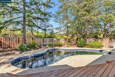 1897 Camino Estrada, Concord, CA 94521 - Photo 36