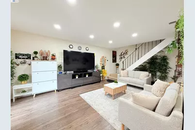 38533 Vancouver Cmn, Fremont, CA 94536 - Photo 2