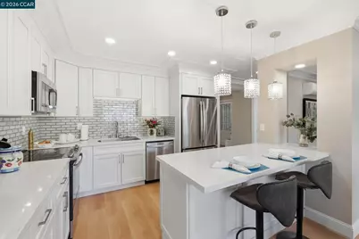 3410 Tice Creek Dr #8, Walnut Creek, CA 94595 - Photo 2
