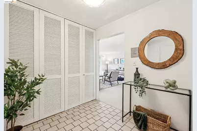 695 Mariposa #203, Oakland, CA 94610 - Photo 4