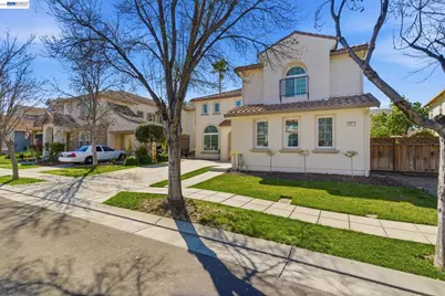 151 Vista Hermosa St, Mountain House, CA 95391 - Photo 2