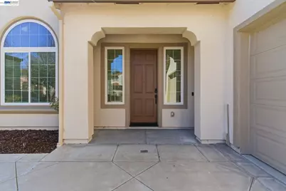 151 Vista Hermosa St, Mountain House, CA 95391 - Photo 4