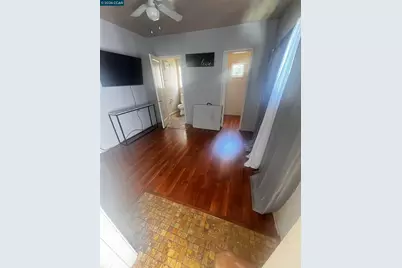 1161 64th St, Oakland, CA 94608 - Photo 14