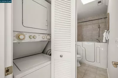 2300 Tice Creek Dr #2, Walnut Creek, CA 94595 - Photo 14