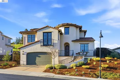 201 Willowbrook Ln, Moraga, CA 94556 - Photo 2