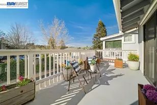 347 E T St, Benicia, CA 94510 - Photo 14