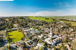 347 E T St, Benicia, CA 94510 - Photo 26