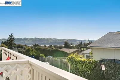 347 E T St, Benicia, CA 94510 - Photo 24