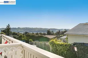 347 E T St, Benicia, CA 94510 - Photo 24