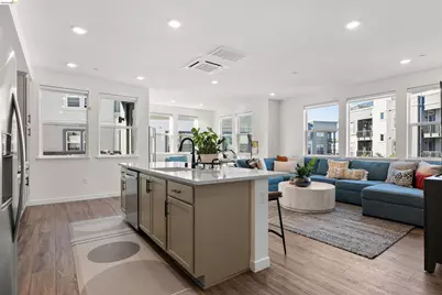 2836 Tradewind Dr, Alameda, CA 94501 - Photo 1