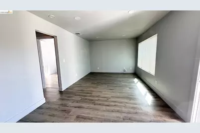 7715 18th Street, Sacramento, CA 95832 - Photo 4