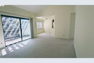 21103 Gary Dr #304D, Hayward, CA 94546 - Photo 6