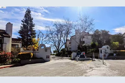21103 Gary Dr #304D, Hayward, CA 94546 - Photo 1