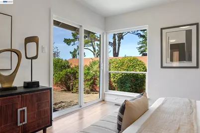 13048 Brookpark Rd, Oakland, CA 94619 - Photo 34