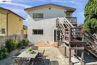 2751 Wallace St, Berkeley, CA 94702 - Photo 24