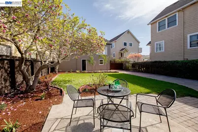 1321 Pearl St, Alameda, CA 94501 - Photo 32