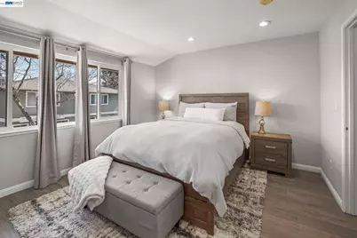 7584 Silvertree Ln, Dublin, CA 94568 - Photo 10