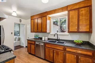 18810 Madison Ave, Castro Valley, CA 94546 - Photo 18