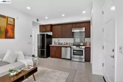 411 Rhythm Ln, Hayward, CA 94544 - Photo 10