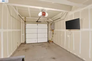 411 Rhythm Ln, Hayward, CA 94544 - Photo 22