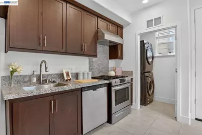 411 Rhythm Ln, Hayward, CA 94544 - Photo 14