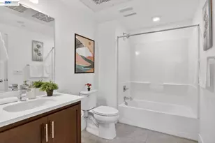 411 Rhythm Ln, Hayward, CA 94544 - Photo 20