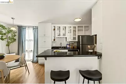 250 Whitmore St #304, Oakland, CA 94611 - Photo 26