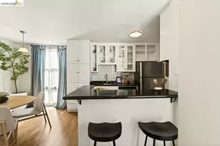 250 Whitmore St, Oakland, CA 94611 - Photo 26