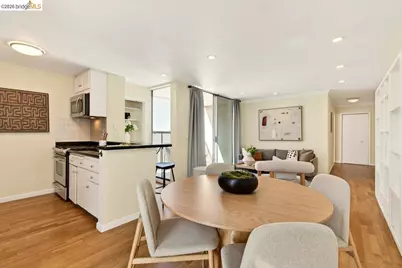 250 Whitmore St #304, Oakland, CA 94611 - Photo 24