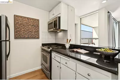 250 Whitmore St #304, Oakland, CA 94611 - Photo 30