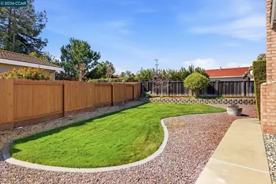 1941 Woodmoor Ct, Concord, CA 94518 - Photo 18