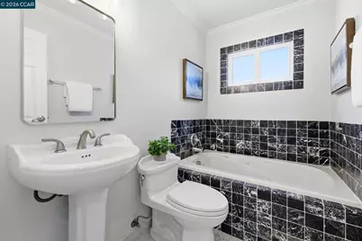 1941 Woodmoor Ct, Concord, CA 94518 - Photo 14