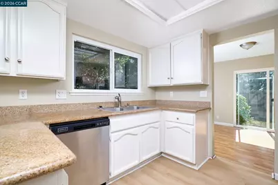 120 Persimmon Dr, Vallejo, CA 94589 - Photo 4