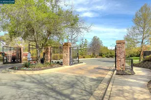 5324 Swainsons Ct, Concord, CA 94521 - Photo 2