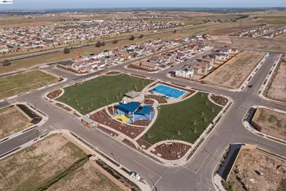 5717 Tournament Ct, Tracy, CA 95377 - Photo 40