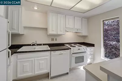 2700 Tice Creek Dr #3, Walnut Creek, CA 94595 - Photo 6