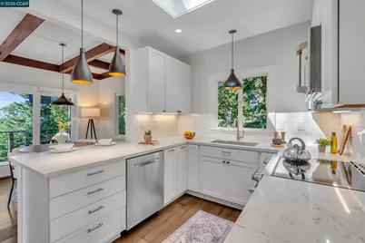 2633 Chelsea Dr, Oakland, CA 94611 - Photo 12