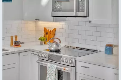 2633 Chelsea Dr, Oakland, CA 94611 - Photo 46