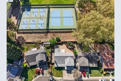 7326 Hillsdale Dr, Pleasanton, CA 94588 - Photo 36