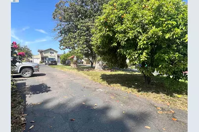 21335 Hathaway Ave, Hayward, CA 94541 - Photo 14